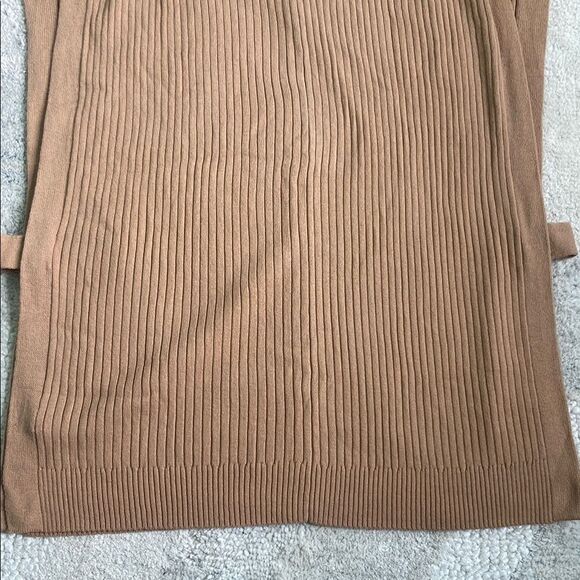 Banana Republic Oversized Sleeveless Sweater Poncho - Picture 12 of 13